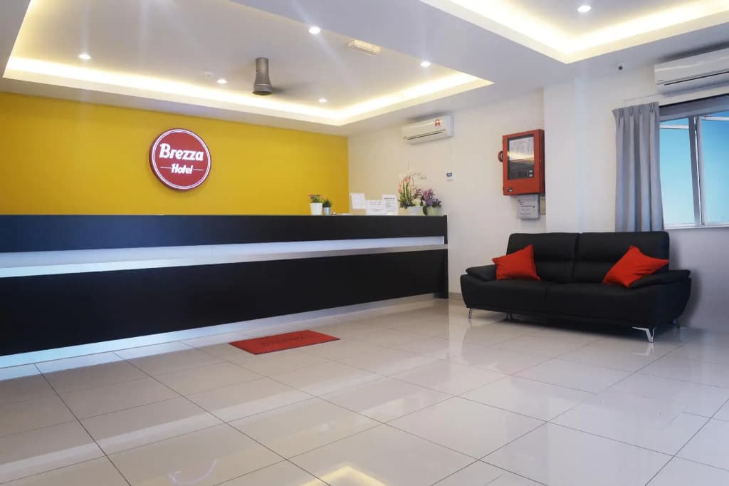 Brezza Hotel Sitiawan - photo 2