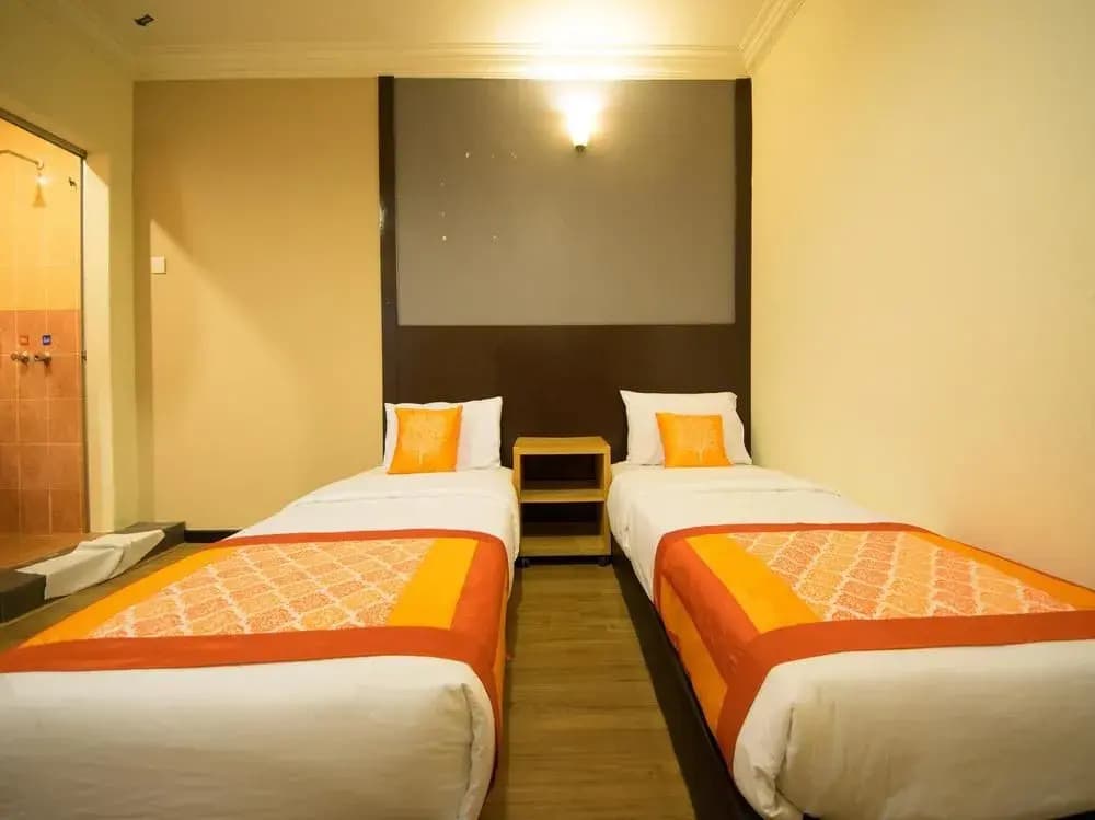 KLCC Chinatown Deluxe 2 Pax Suite - photo 6