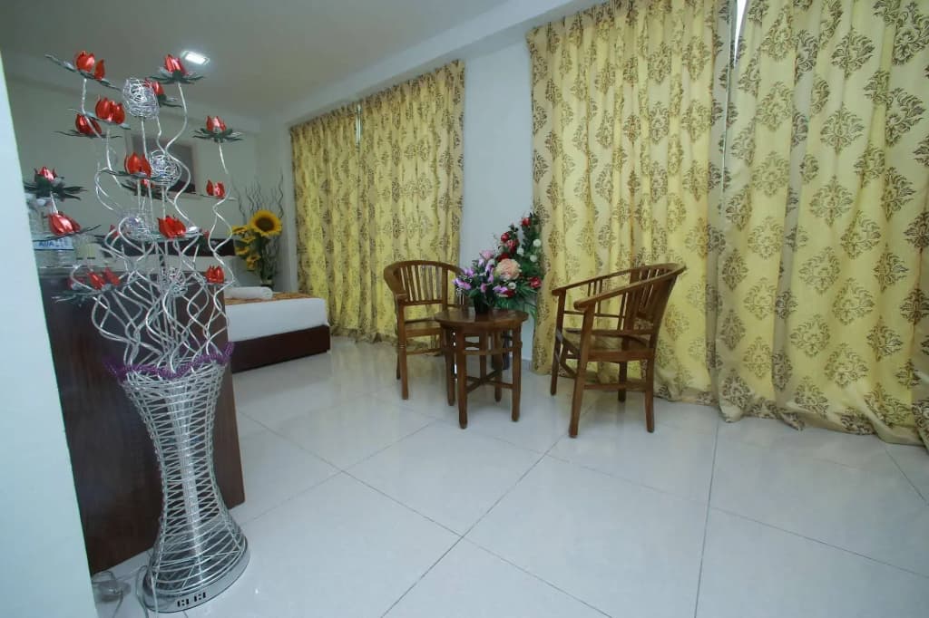 Hotel Gulshan - photo 15