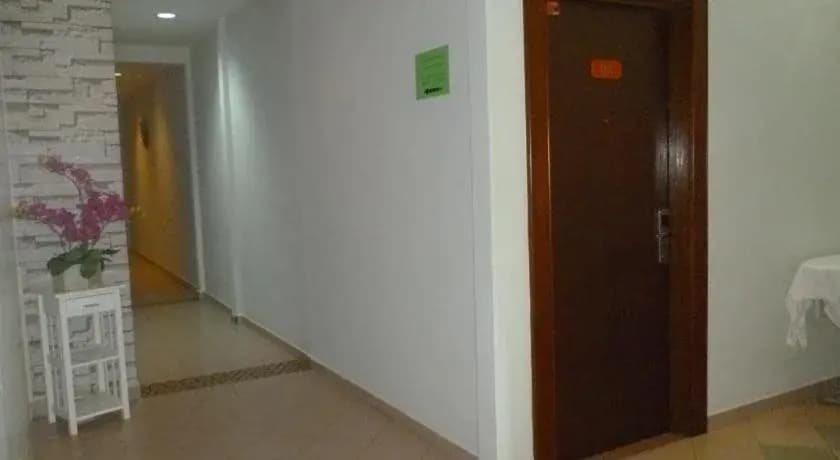 G Six Hotel - photo 10