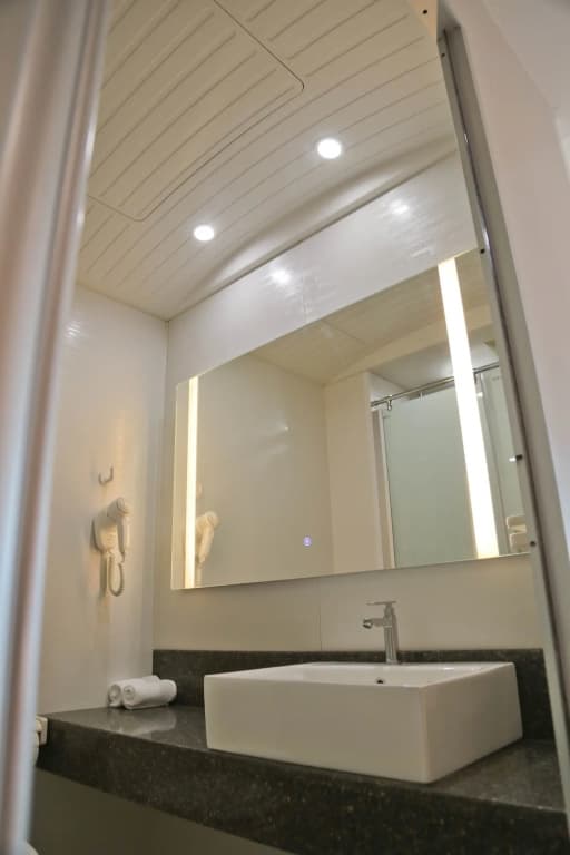Top Holiday Hotel @ The Mines Seri Kembangan - photo 10