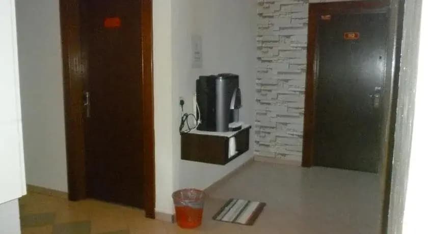 G Six Hotel - photo 13