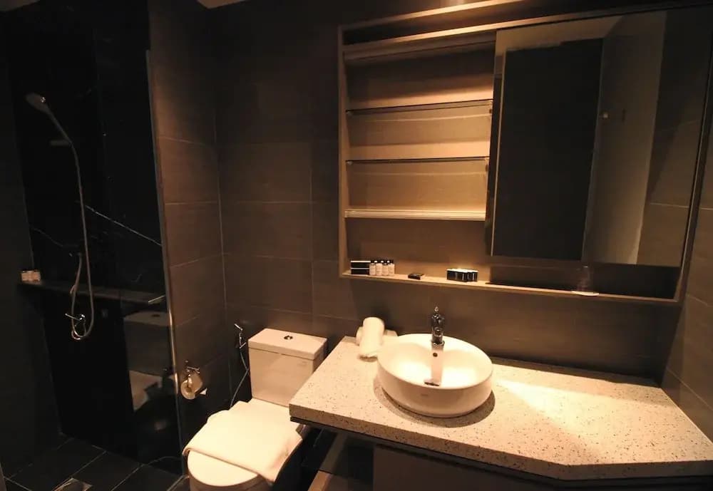 Expressionz Professional Suites by HnH - photo 8
