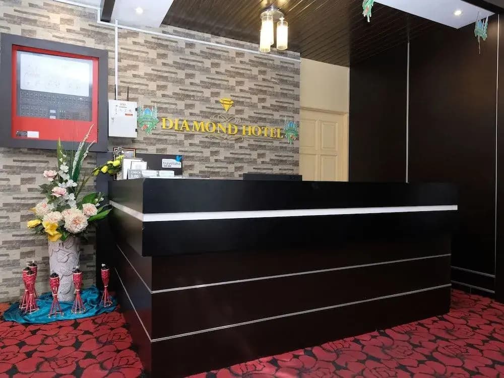 Diamond Hotel - photo 2