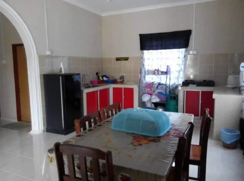 OYO Homes 90600 Ummi Chalet Dungun - photo 10