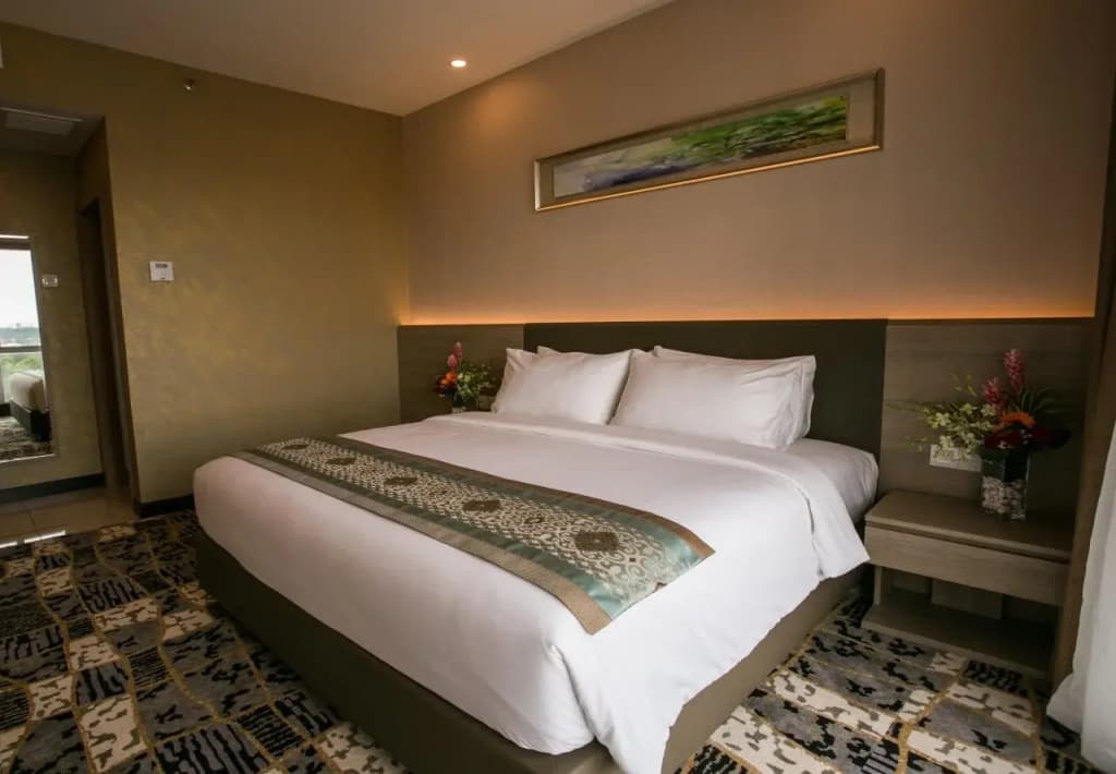 V8 Hotel - photo 5