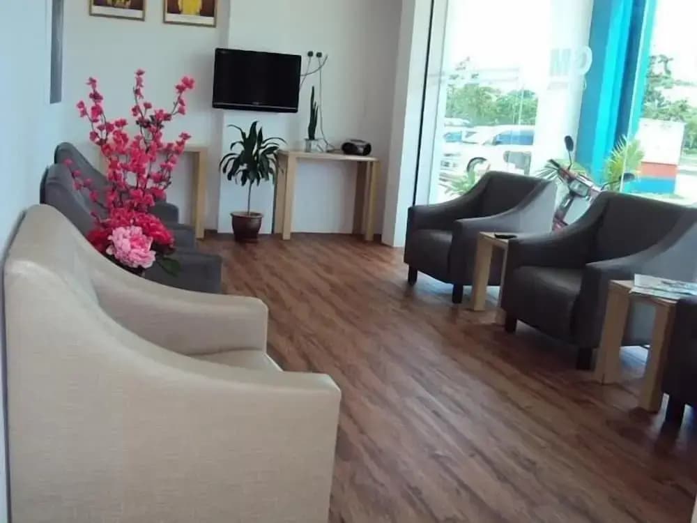 GM City Hotel - photo 4