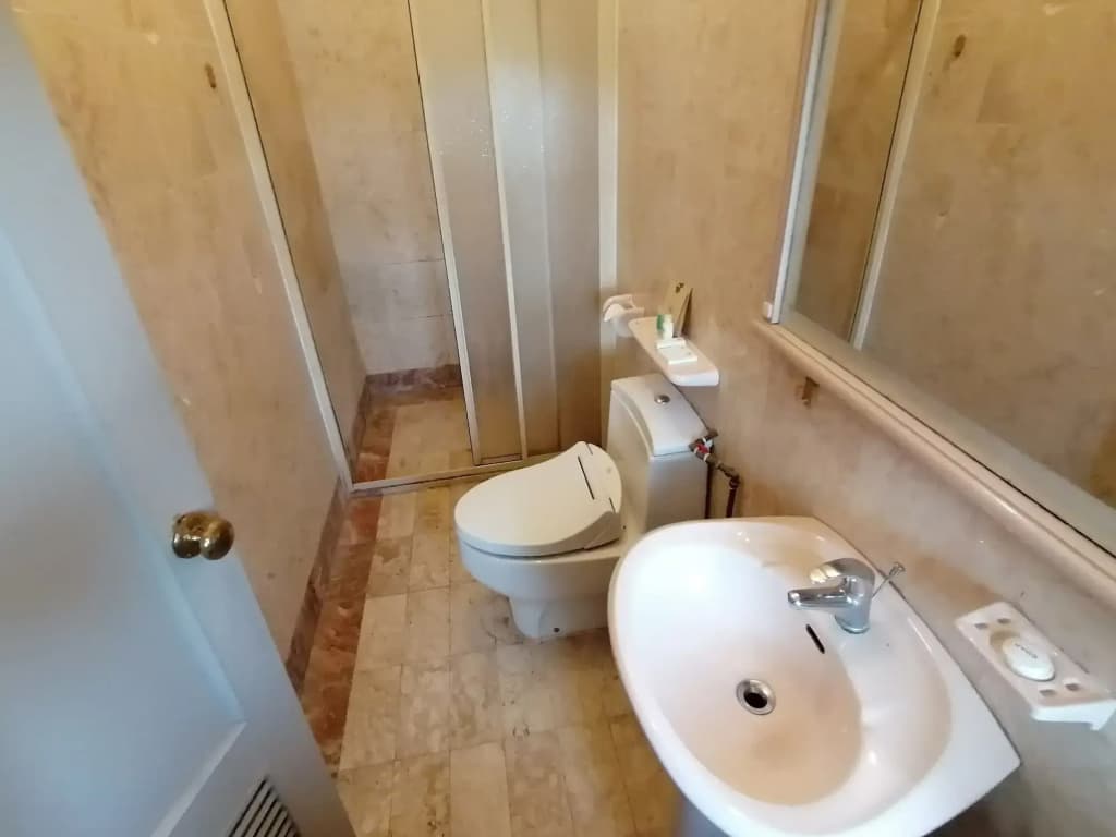 Tiara Labuan Hotel - photo 18
