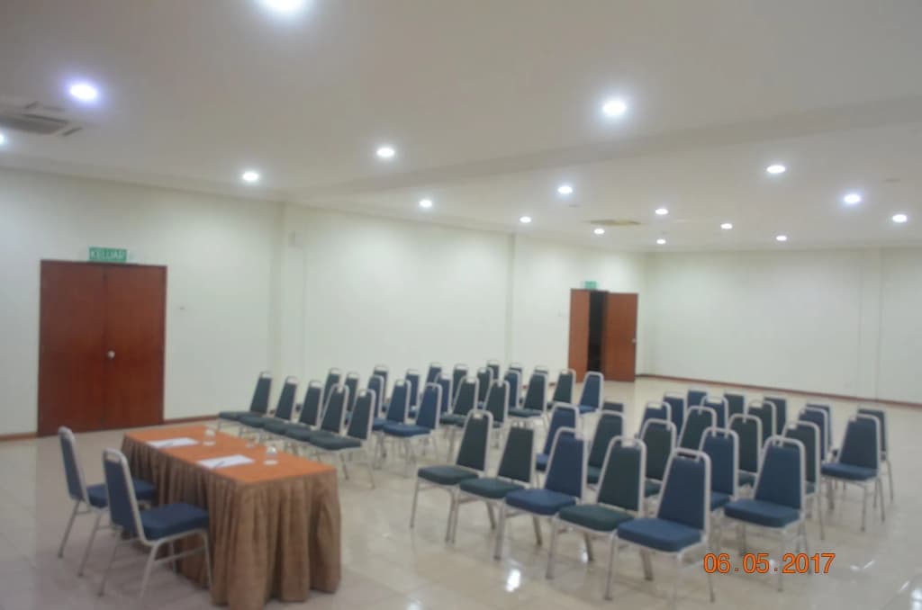 Virgo Batik Resort Teluk Batik Lumut - photo 13