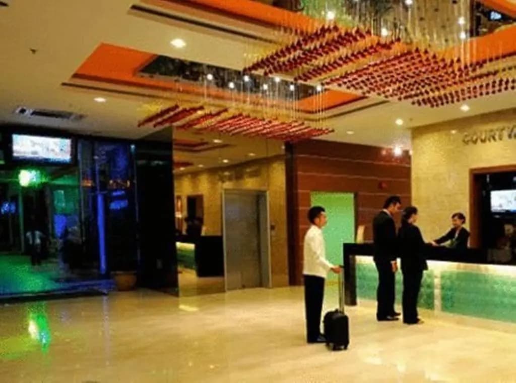 Courtyard Hotel @ 1Borneo - photo 15