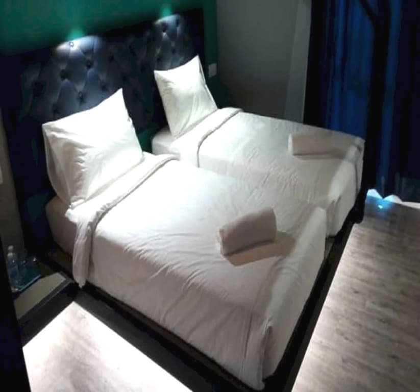 Tube Hotel Melaka - photo 13