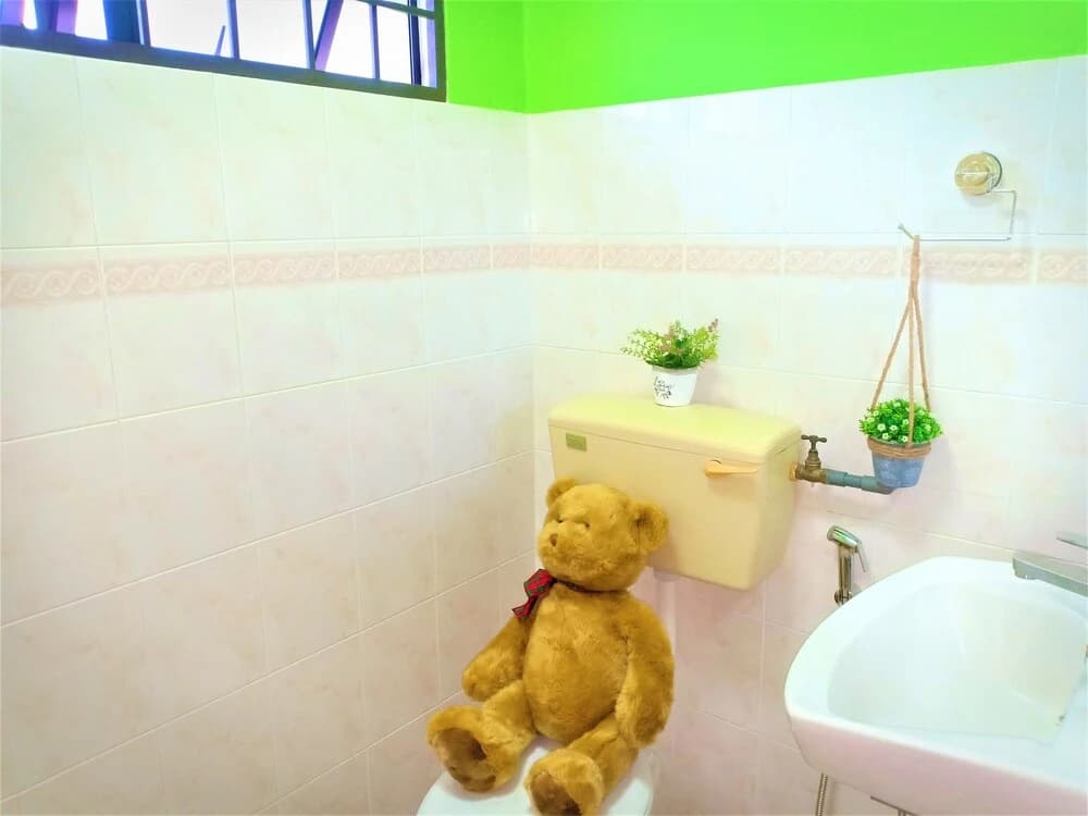 J and J Home - photo 9