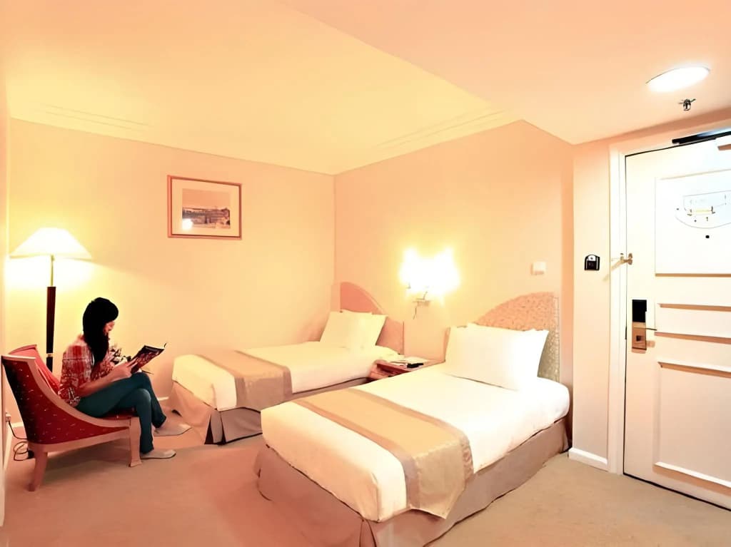 Merdeka Palace Hotels & Suites - photo 4