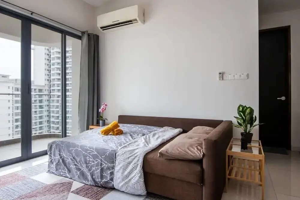 A Stylish 2BR Suite, Water Views, Free Parking - photo 5