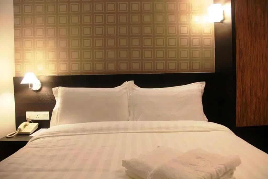 906 Hotel Kota Laksamana - photo 10