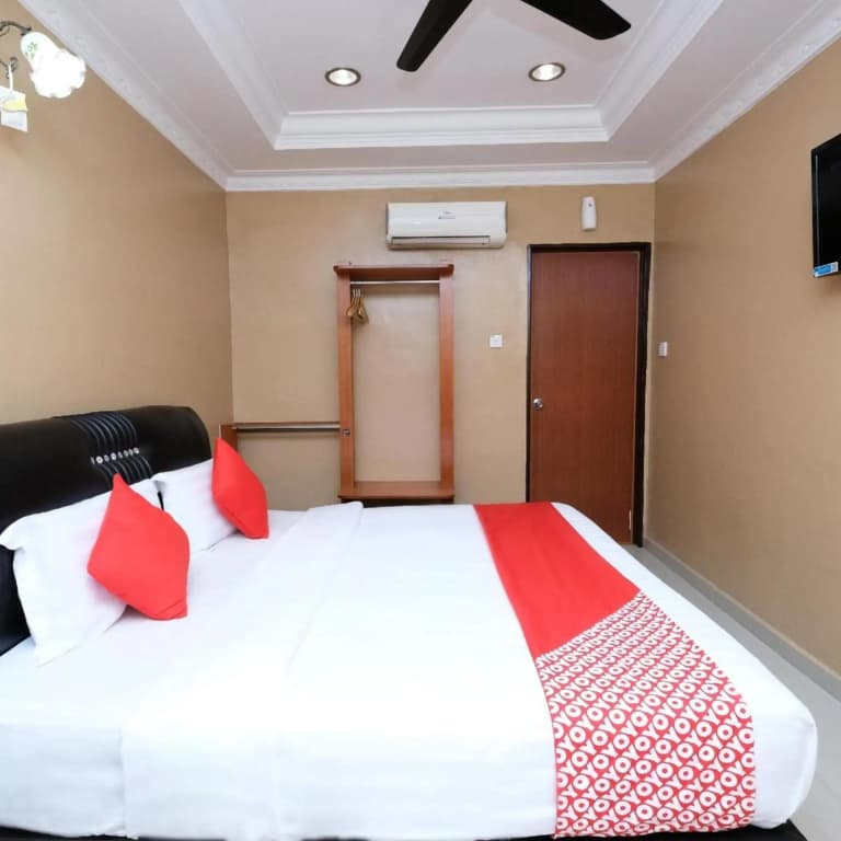 Swing & Pillows @ Ayuni Hotel, Bangi Selangor - photo 25