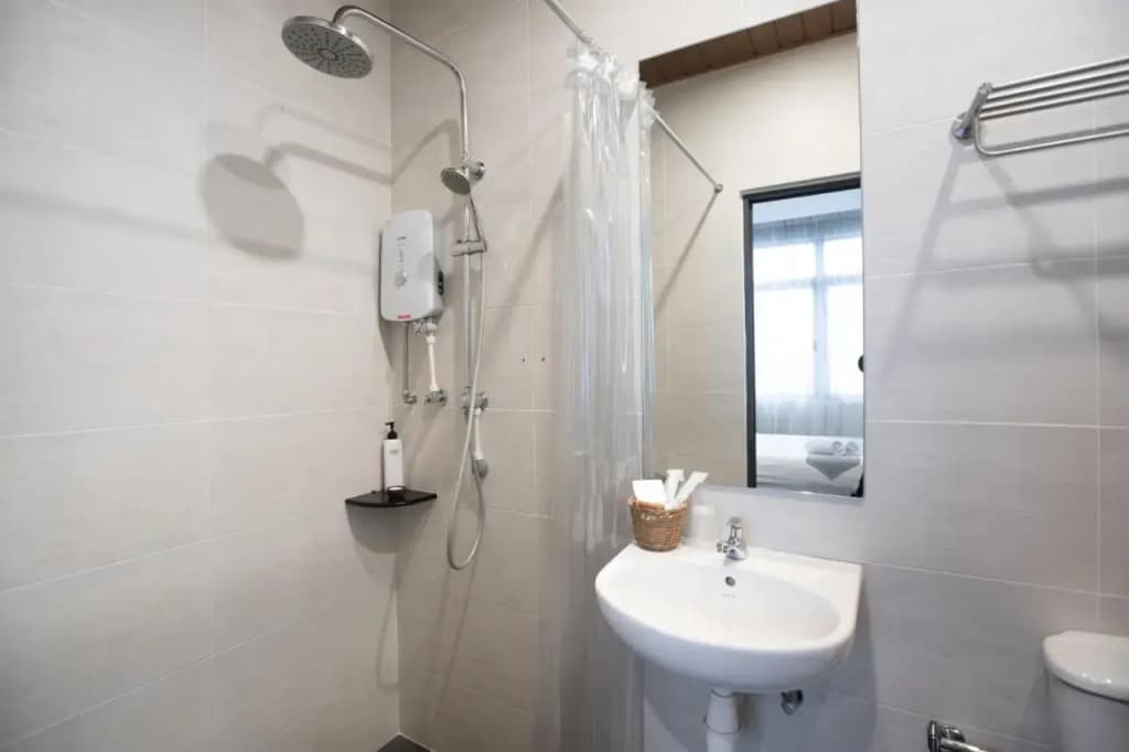 OYO Rooms Beach Street Jetty - photo 11