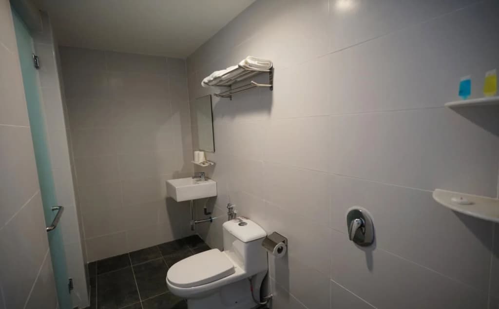 Brick Box Hotel - photo 9