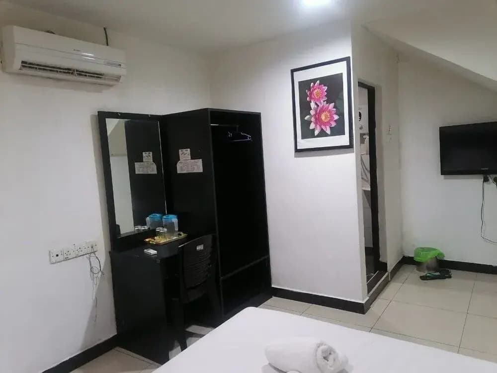 OYO 90392 Pulai City Hotel - photo 4