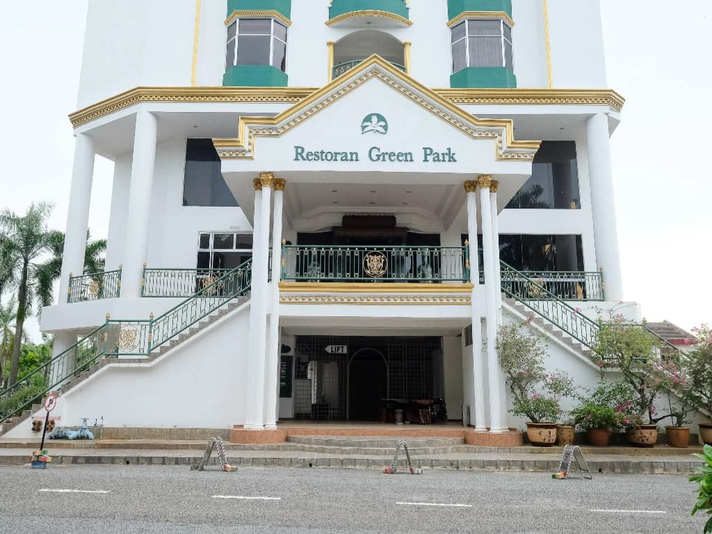 Hotel Green Park - photo 1