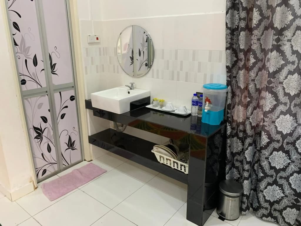 Wan Danisha Villa Inn - photo 5