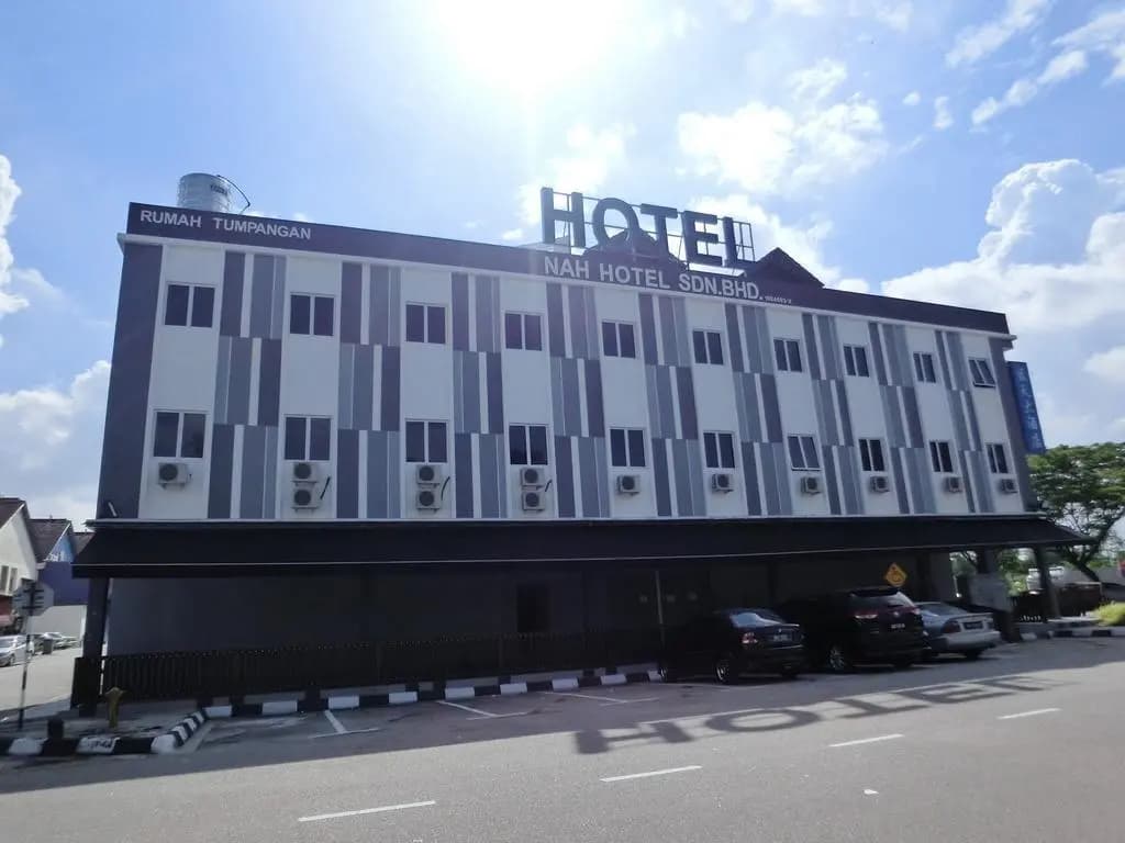 Nah Hotel - photo 11