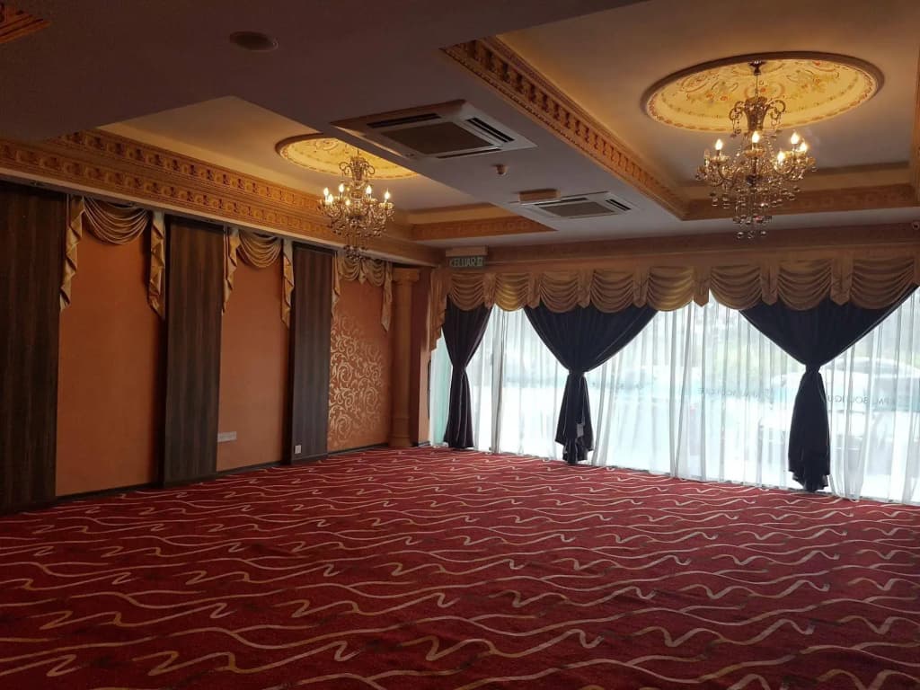 The Grand Orange World Hotel - photo 5
