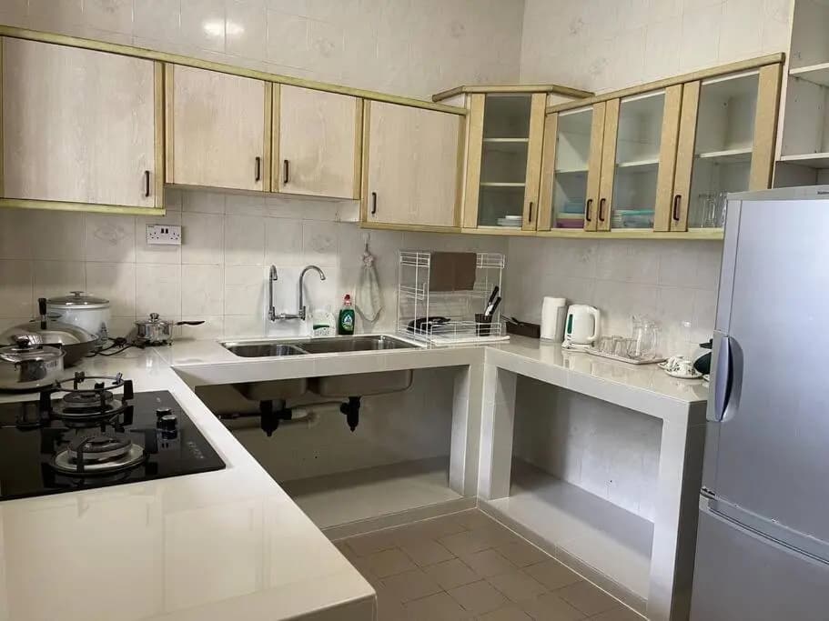 JML Family Homestay ~ Entire Residential Home - photo 1