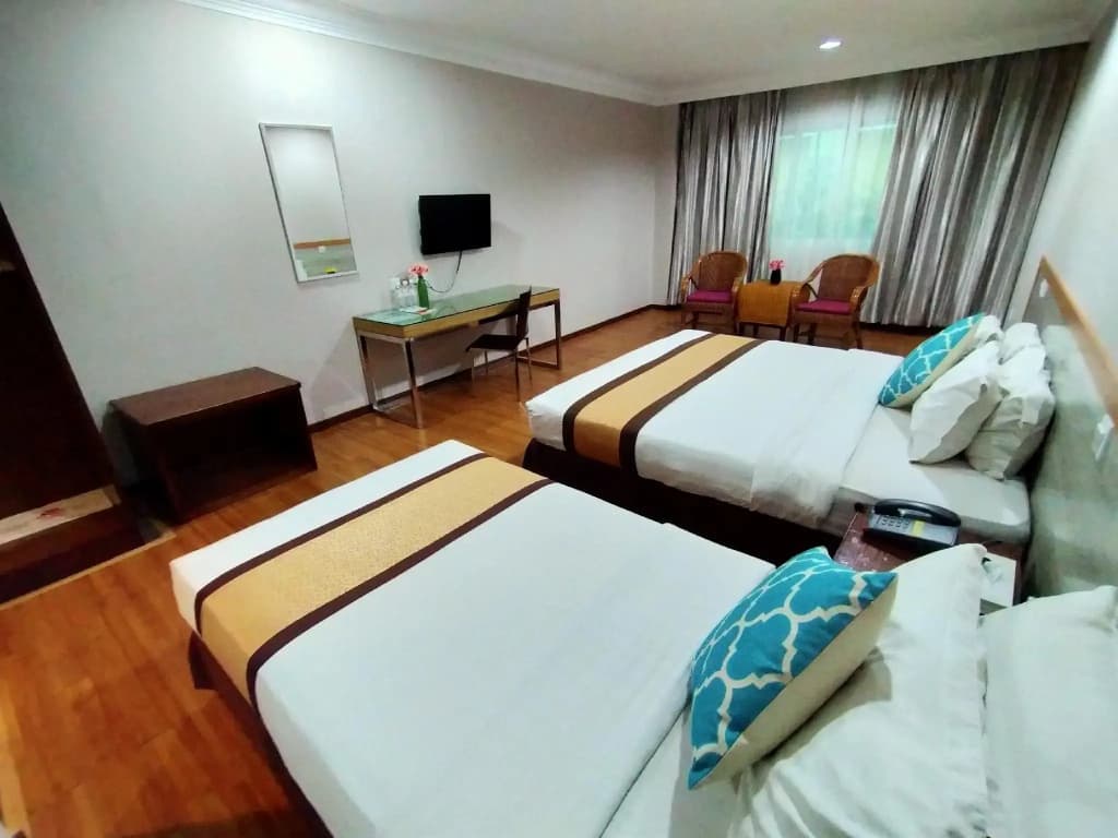 TD Plaza Hotel - photo 28