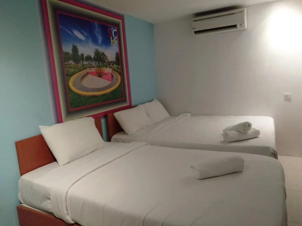 Swiss Cottage Hotel - photo 2