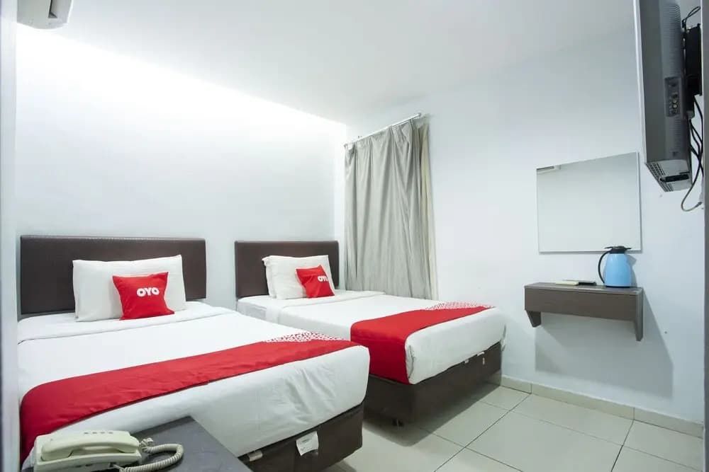 Oyo 90624 Thank Q Inn 4 - photo 5