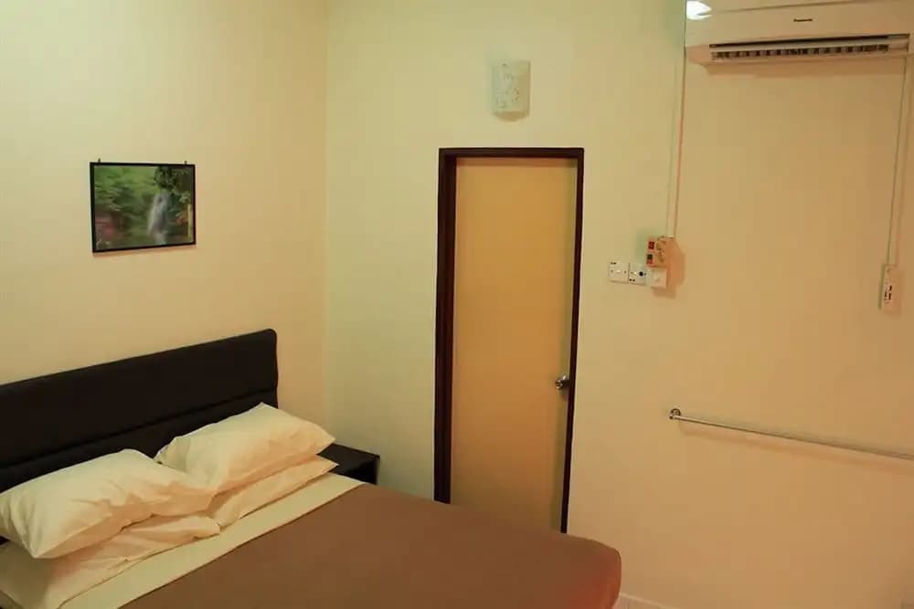 Coastal Park Apartments - photo 2