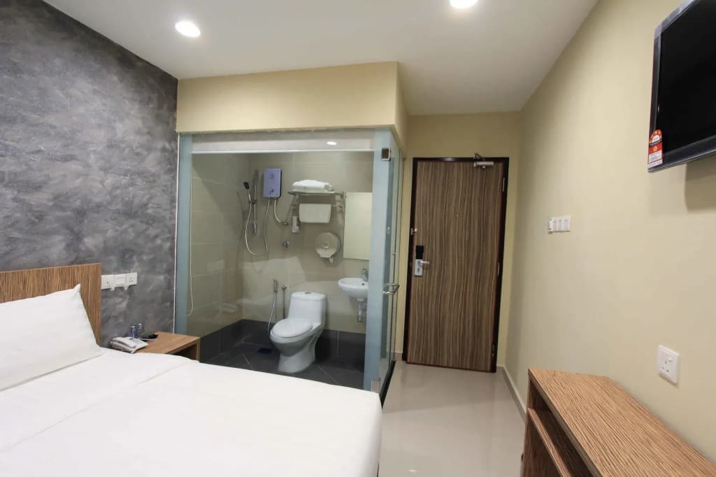 Era Plus Hotel - photo 8