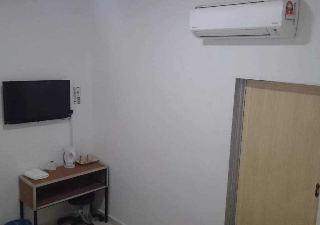 Collection O Near Taiping Mall Formerly Axis Hotel - photo 4