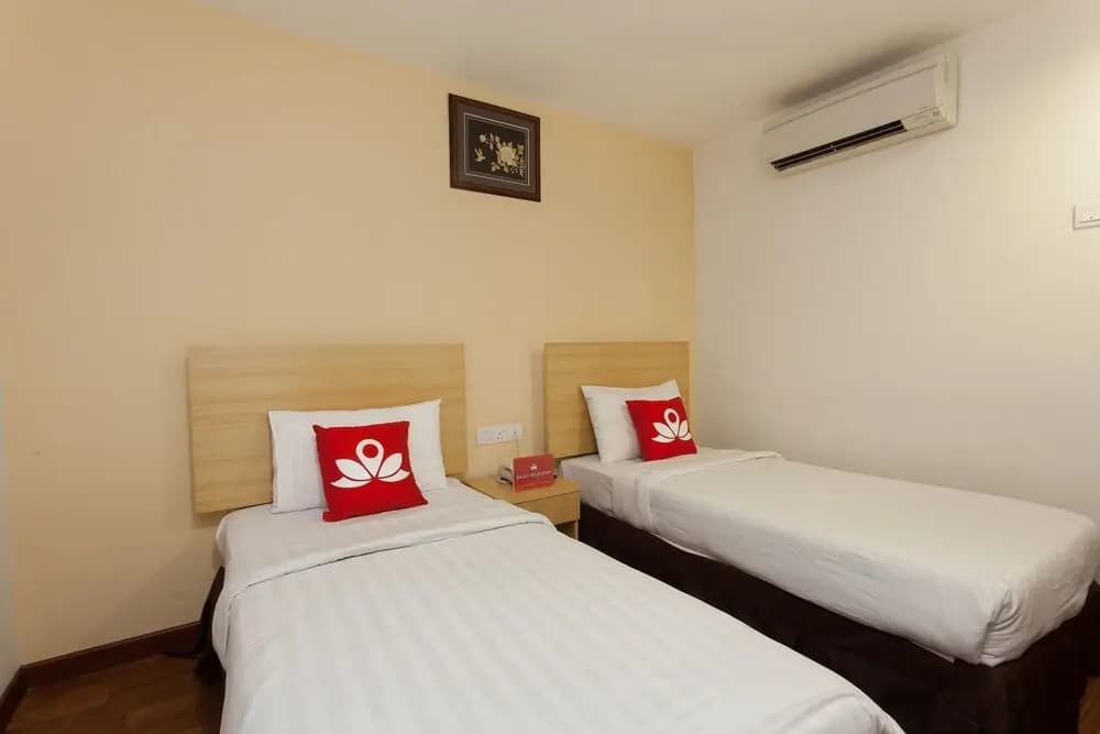 ZEN Rooms Opposite YMCA - photo 10
