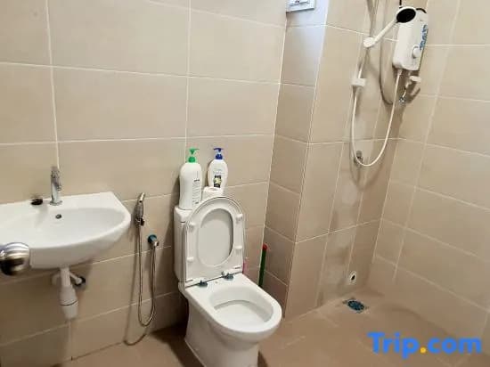 Cozy Spacious 4BR 12Pax Bungalow @ Alma AEON 52 @ Jovial - photo 1