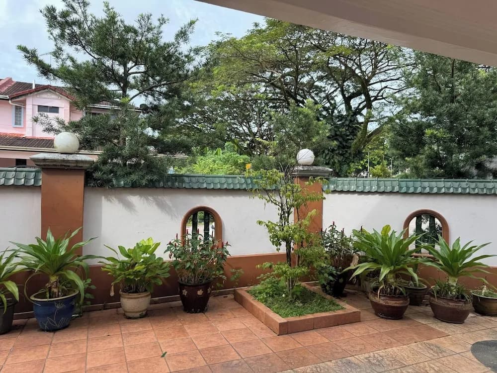 Cozy Johor Bahru Home With Family Room and Unblock Balcony View - photo 18