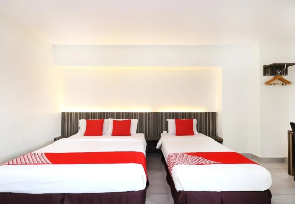 OYO 335 Sunrise Golden Hotel - photo 4