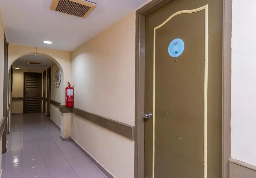 I Stay Hotel by OYO Rooms - photo 11
