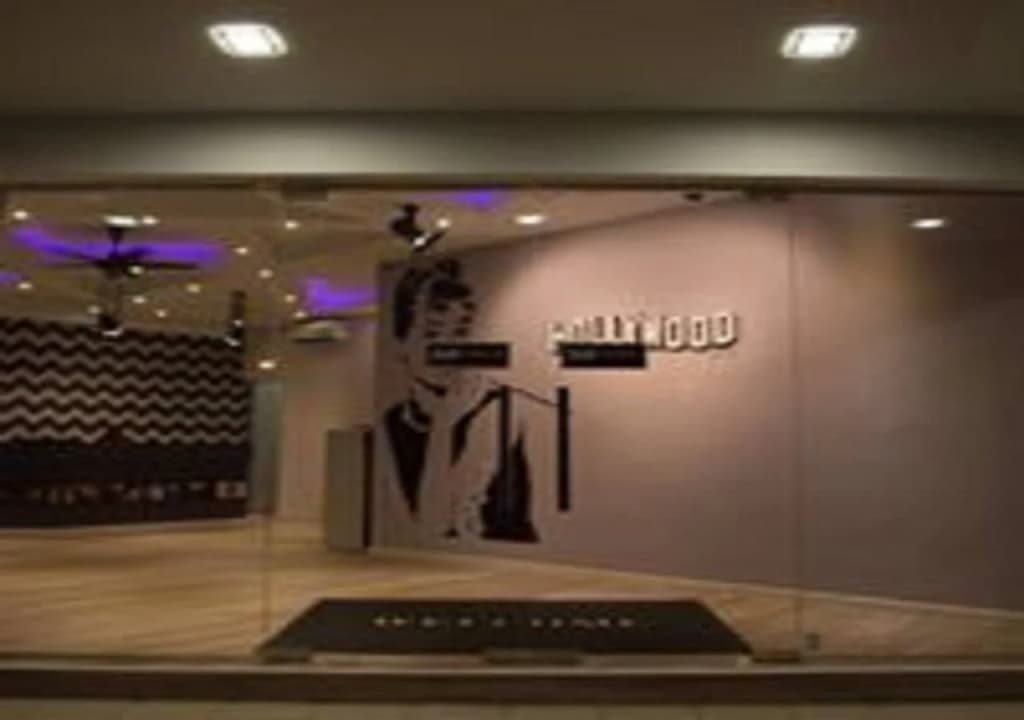 Hollywood Hotel - photo 2