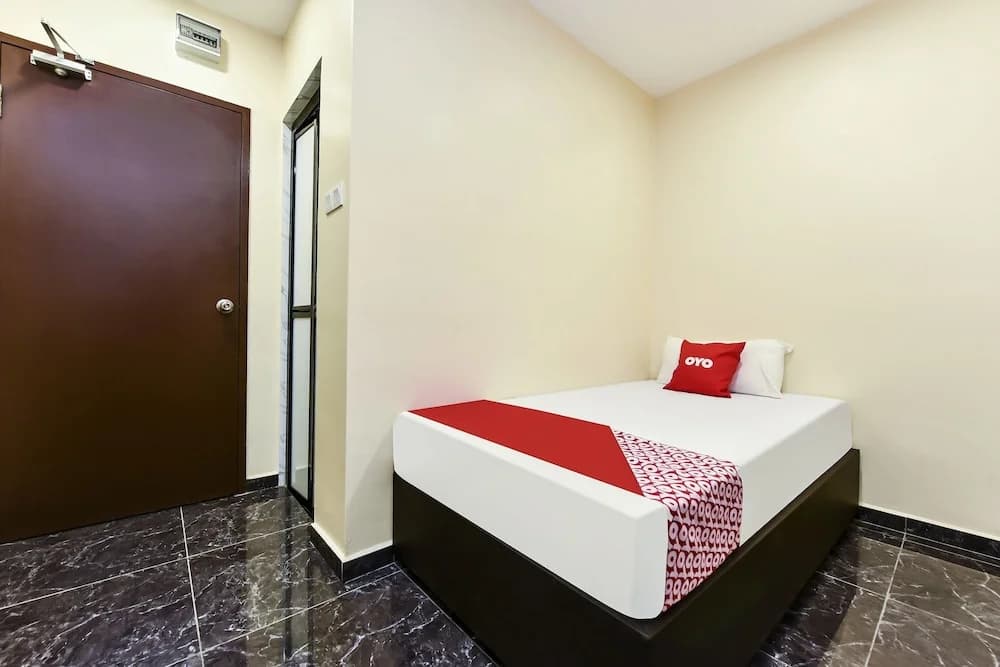 OYO 90445 Th Hotel - photo 24