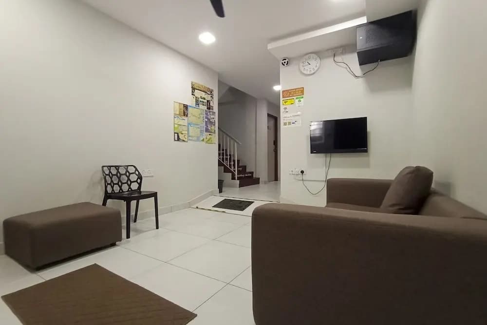 OYO HOME 90261 Hom2rex Kuching Homestay - photo 10