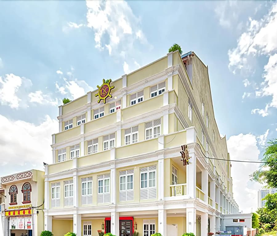 RC Hotel - photo 1