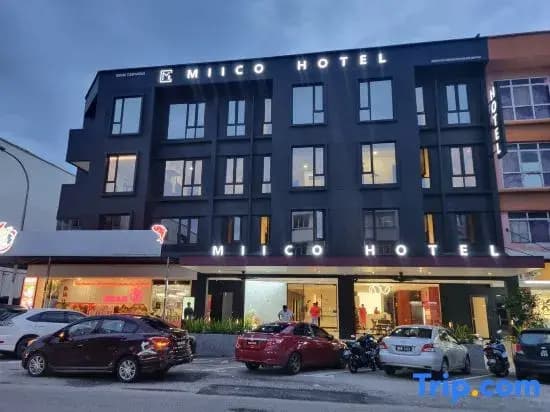 Miico Hotel @ Permas Jaya - photo 1