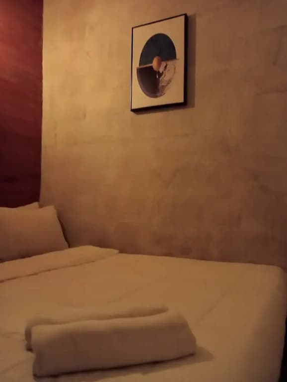 The 1975 Hotel Empire - photo 13