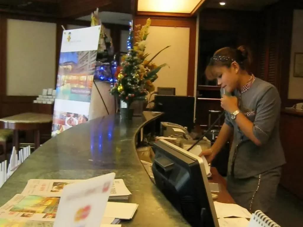 Grand Dormani Rajah Court Hotel - photo 20