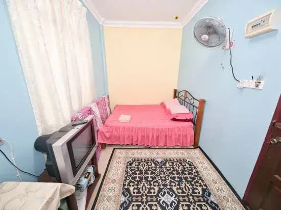 OYO 90915 Ilham Villa - photo 1