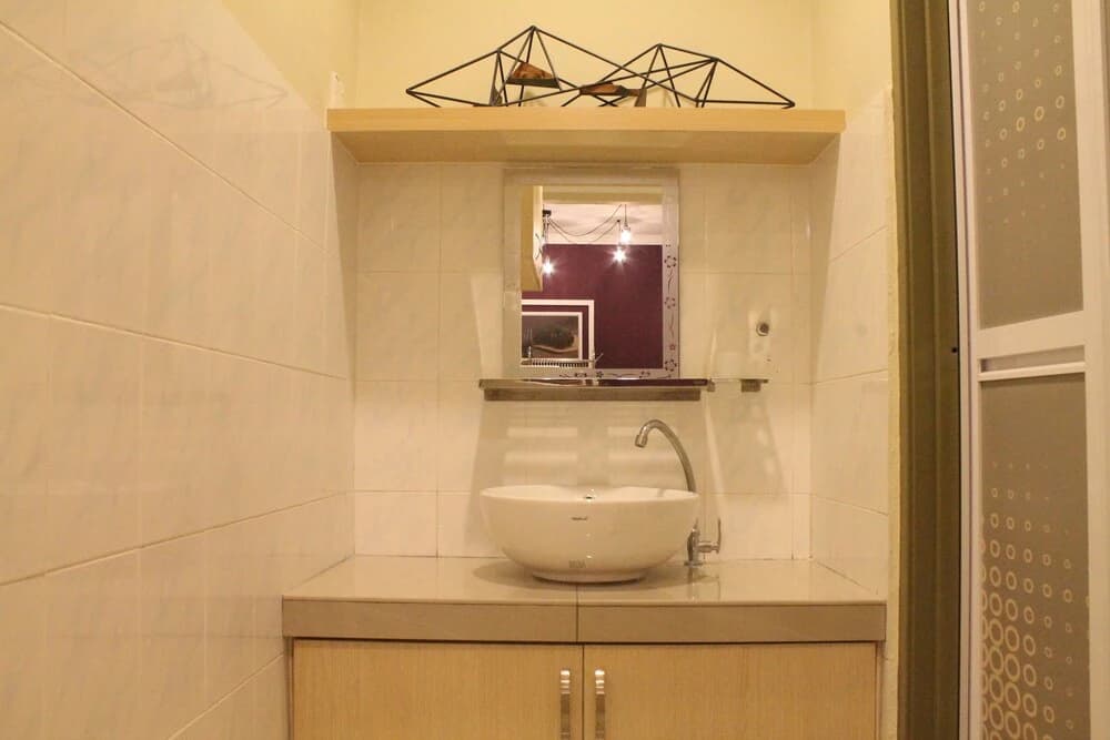 Susan's Impressive Home - photo 11