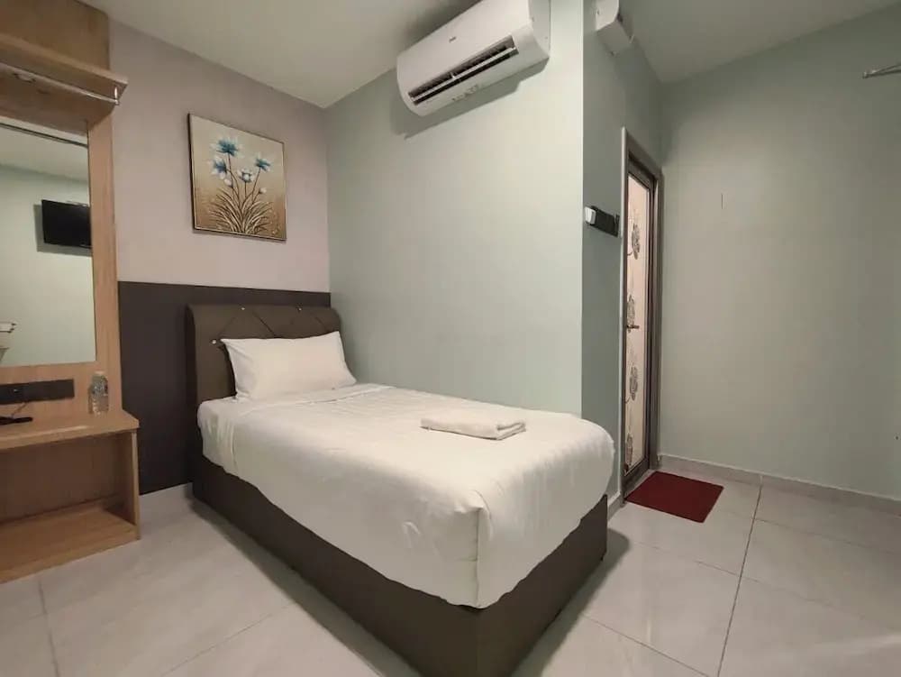 Hotel Mawar Inn - photo 4