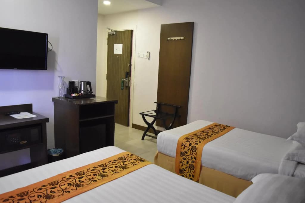 Sunrise Hotel - photo 21